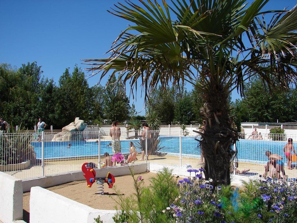 Camping Phare Ouest Saint Denis d'Oleron Bagian luar foto