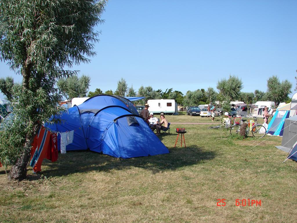 Camping Phare Ouest Saint Denis d'Oleron Bagian luar foto